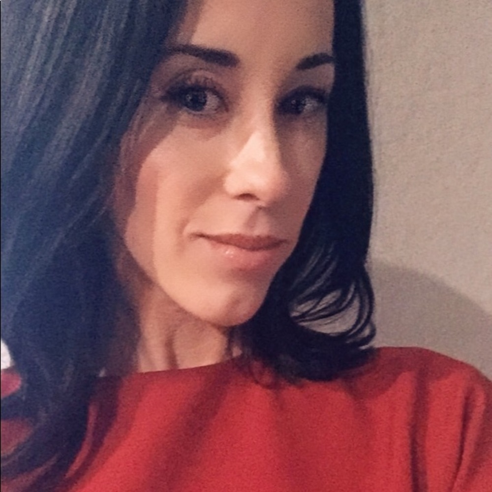 Meet your Posher, Casey